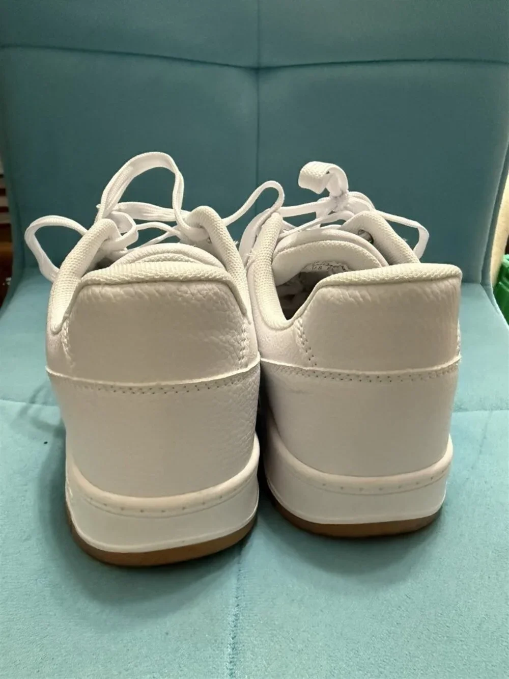 Levi's Drive Lo Mens Casual Sneakers White/Gum 7M White 500-13490